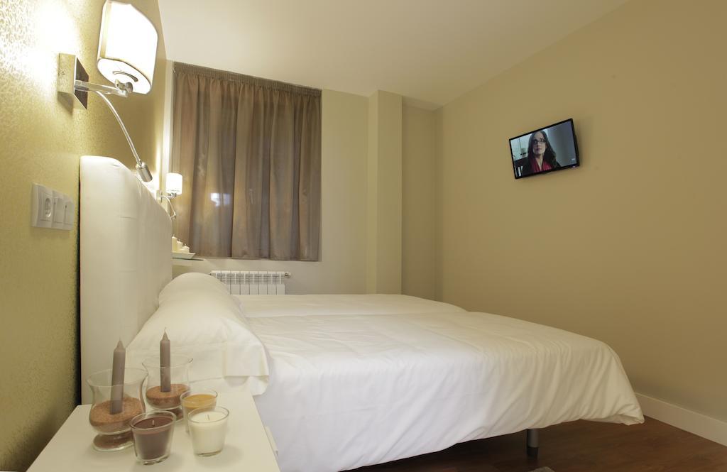 Hotel Rosal Oviedo Habitación foto